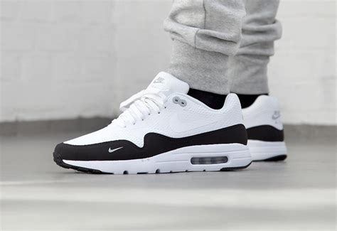 nike air max 1 ultra essential mini swoosh|Air Max 1 foot locker.